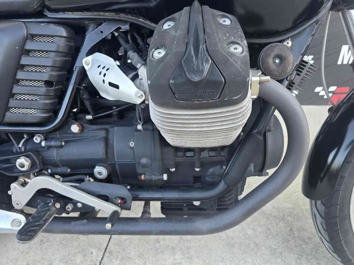 Moto Guzzi V7 Special (2012 - 14) (7)