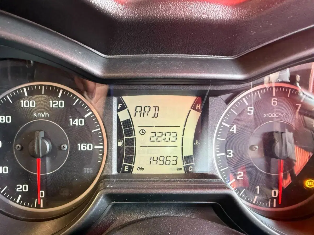Yamaha X-Max 300 ABS (2017 - 20) (5)