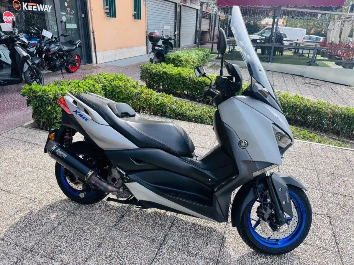 Yamaha X-Max 300 (2021 - 24) (4)