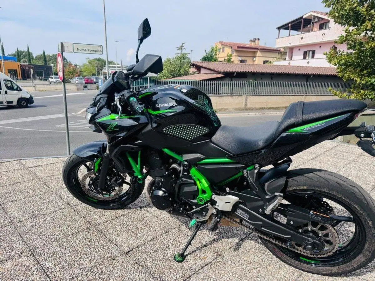 Kawasaki Z 650 (2025 - 27) (5)
