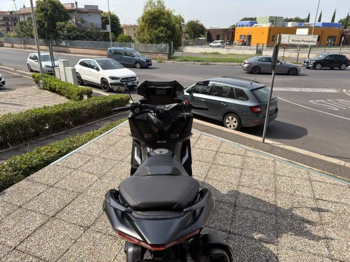 Yamaha T-Max 560 (2022 - 24) (7)