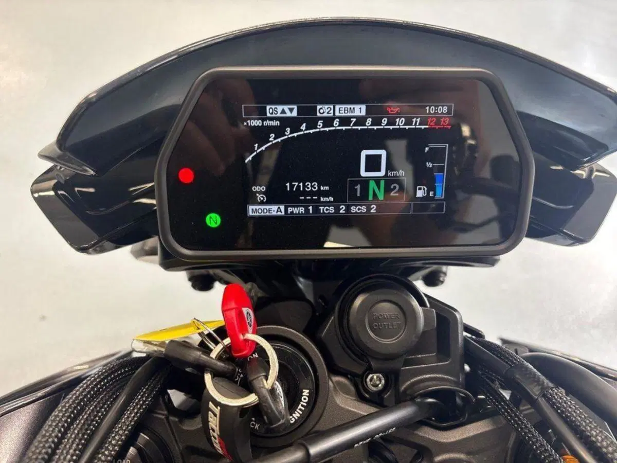 Yamaha MT-10 (2022 - 26) (6)