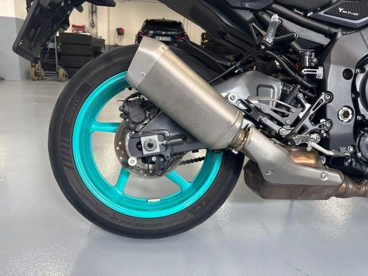 Yamaha MT-10 (2022 - 26) (9)
