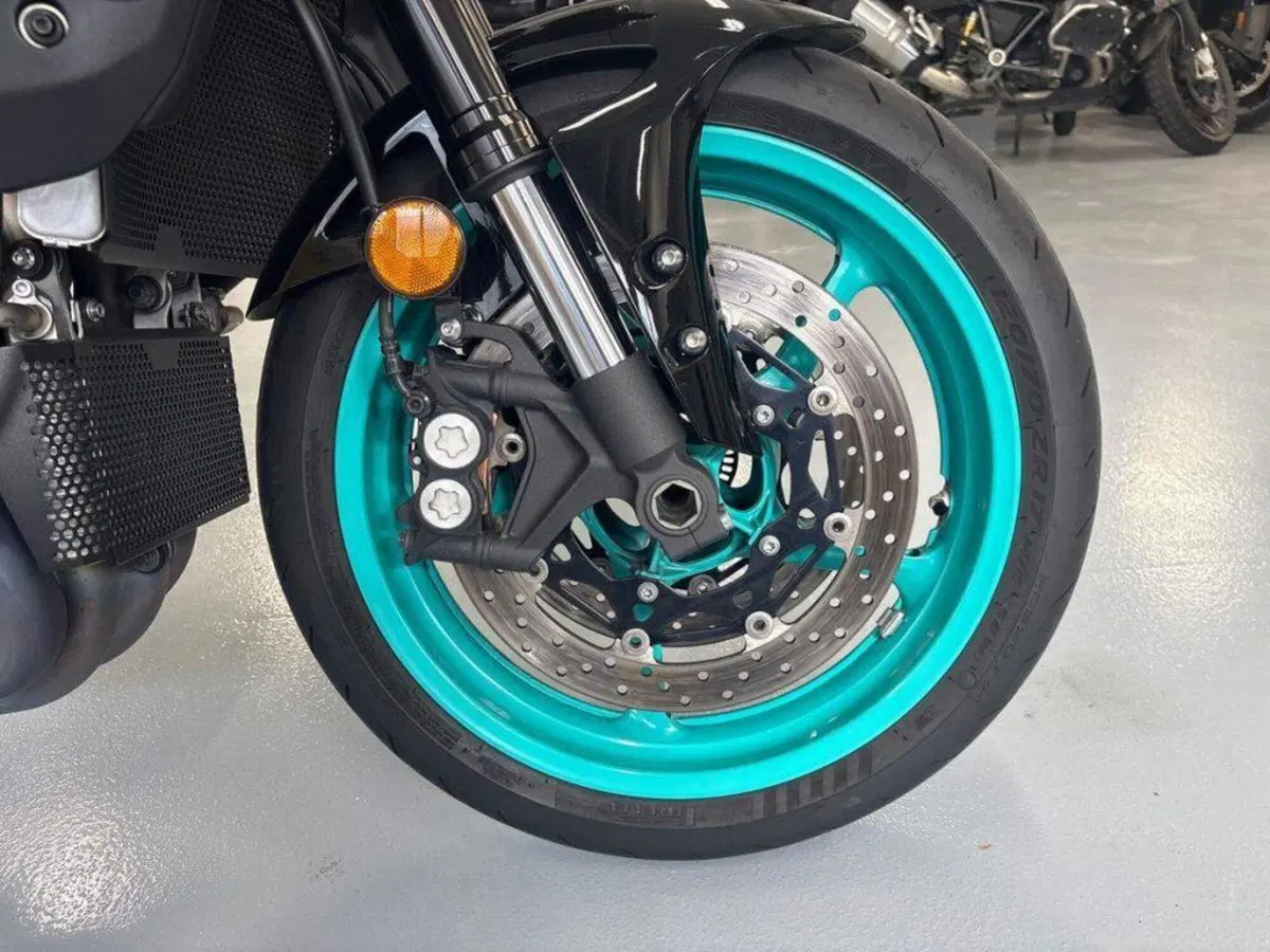 Yamaha MT-10 (2022 - 26) (8)