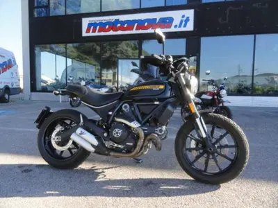 Ducati Scrambler 800 Full Throttle (2017 - 21) usata
