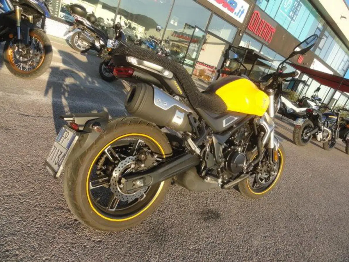 Voge Trofeo 350AC (2022 - 26) (4)