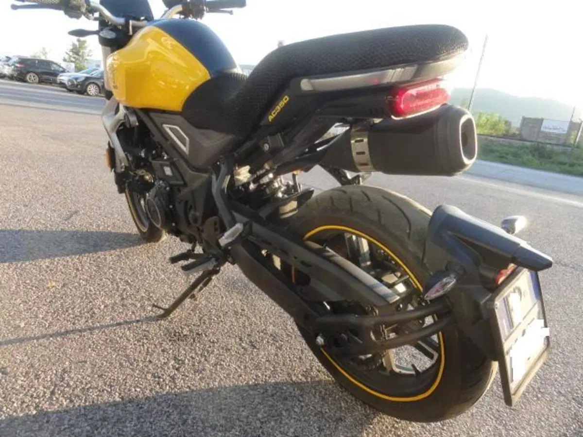 Voge Trofeo 350AC (2022 - 26) (13)