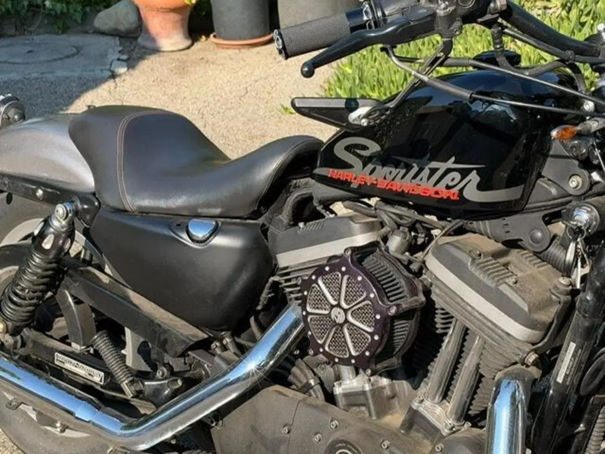Harley-Davidson 883 R (2006 - 07) - XL 883R (2)