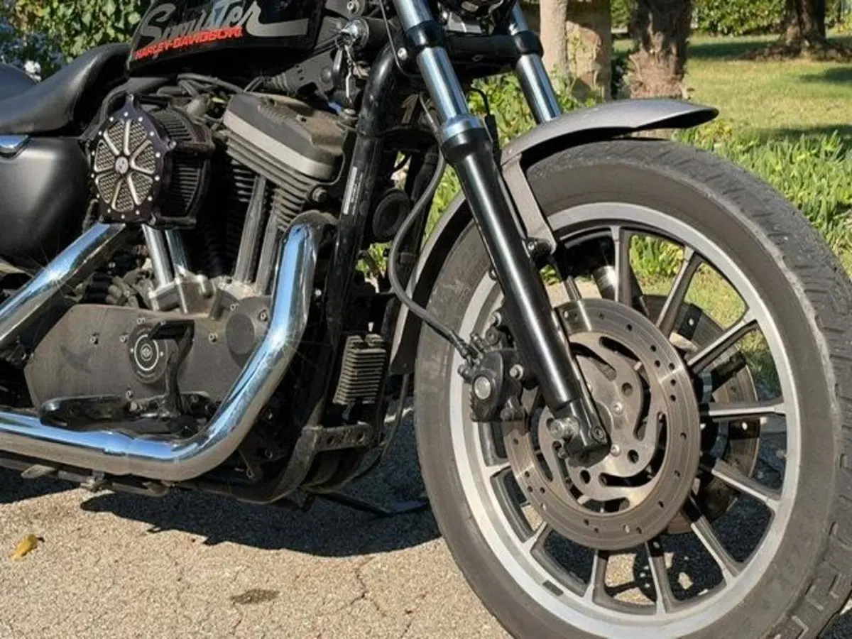 Harley-Davidson 883 R (2006 - 07) - XL 883R (3)