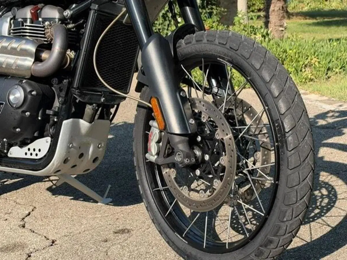 Triumph Scrambler 1200 XE (2021 - 23) (11)