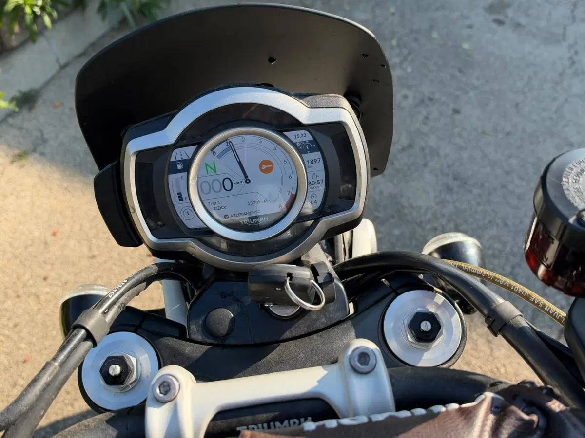 Triumph Scrambler 1200 XE (2021 - 23) (10)