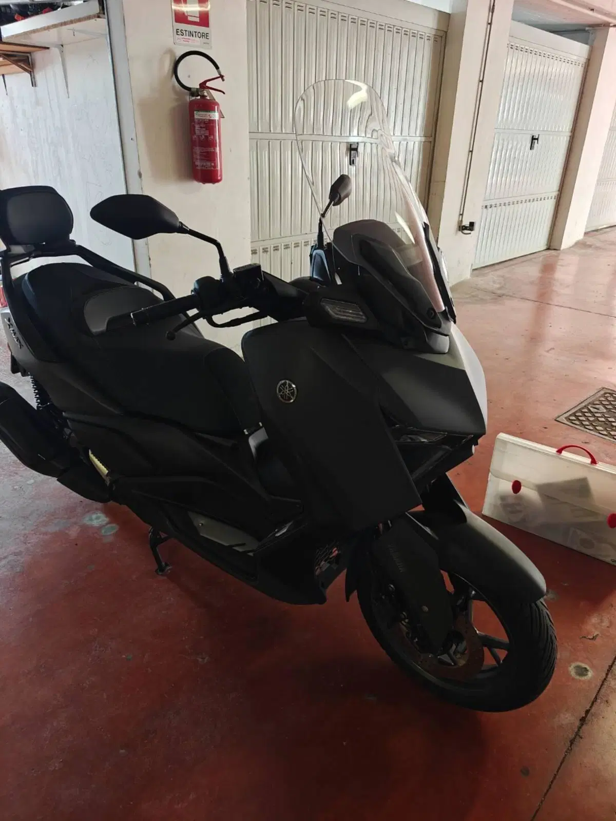 Yamaha X-Max 300 (2025 - 26) (3)