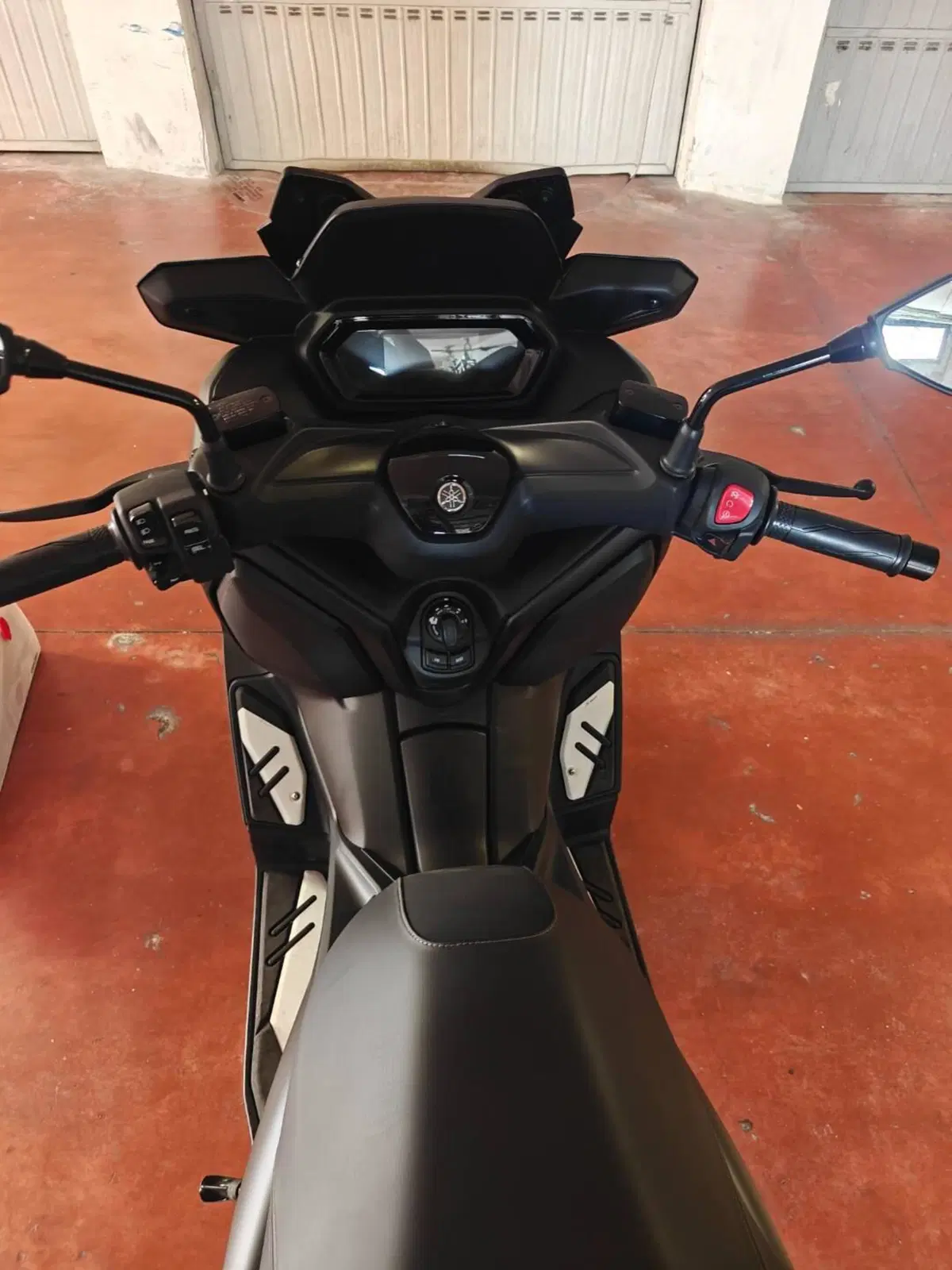 Yamaha X-Max 300 (2025 - 26) (5)