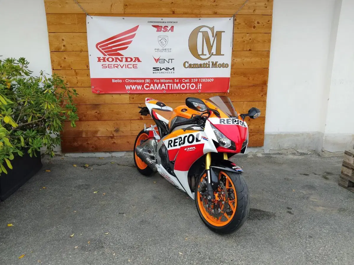 Honda CBR 1000 RR Fireblade (2012 - 16) (4)