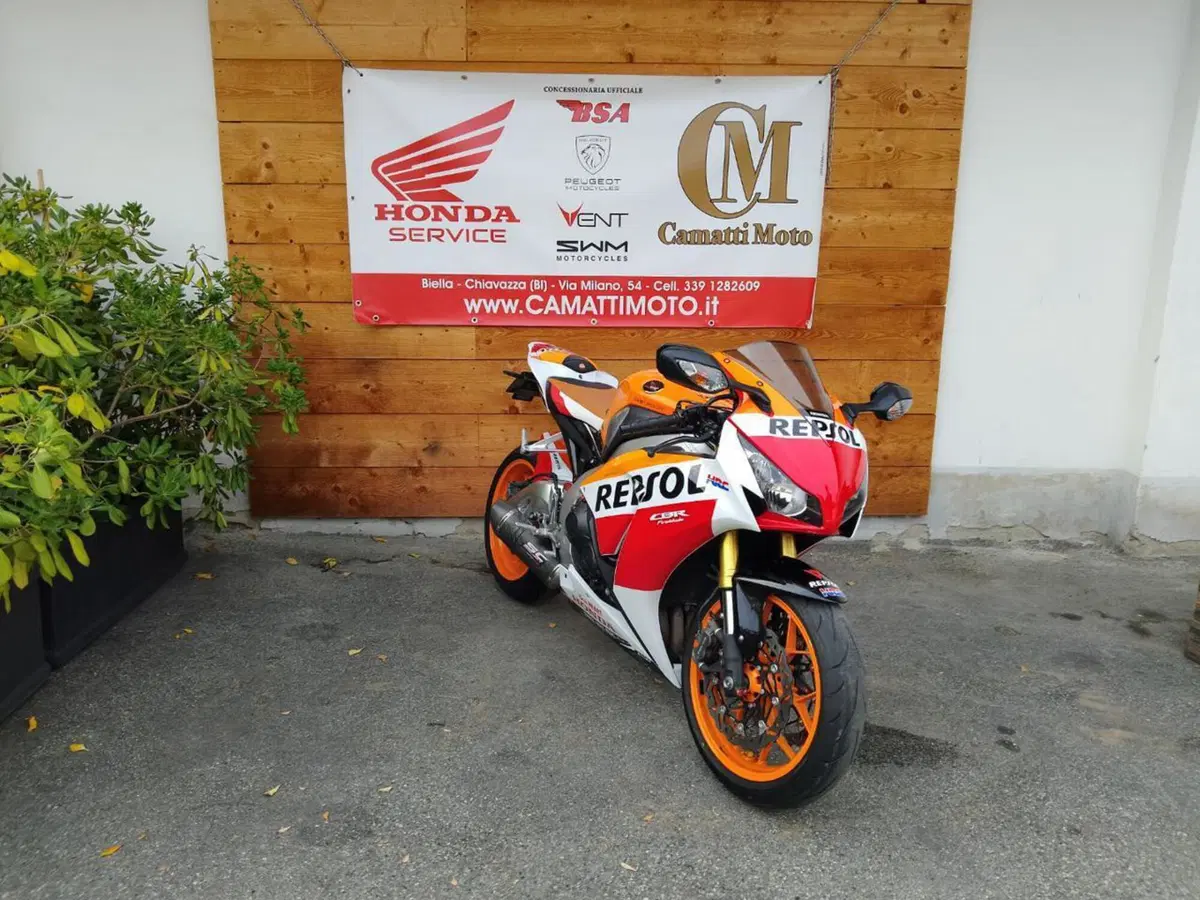 Honda CBR 1000 RR Fireblade (2012 - 16) (3)
