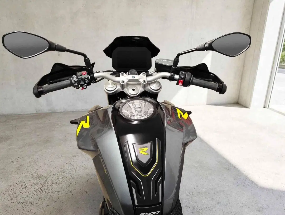 Bmw F 900 R (2021 - 24) (6)