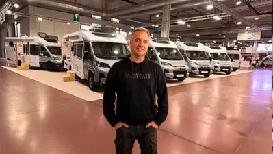 Salone del Camper di Parma: come viaggiare in libertà tra VAN e passione per le moto [VIDEO]