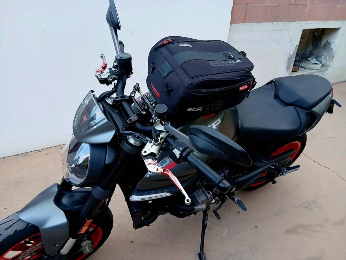 Ducati Monster 937 + (2021 - 25) (4)