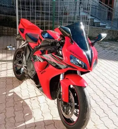 Honda CBR 1000 RR Fireblade (2006 - 07) usata