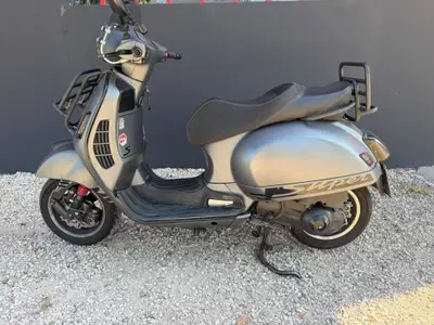Vespa GTS 300 (2017 - 18) usata