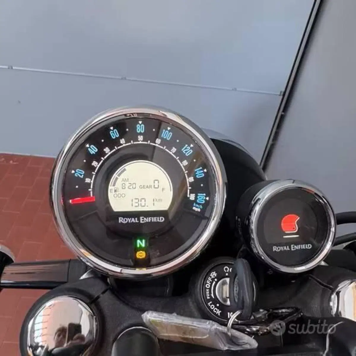 Royal Enfield Meteor 350 Aurora (2024 - 26) (2)