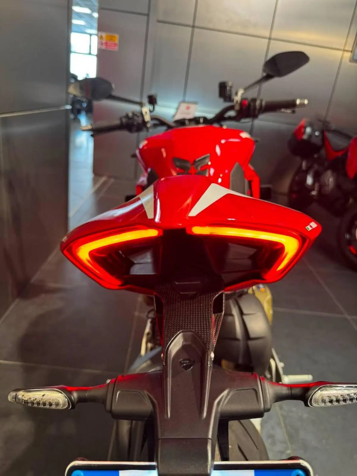 Ducati Streetfighter V4 1100 S (2021 - 22) (13)