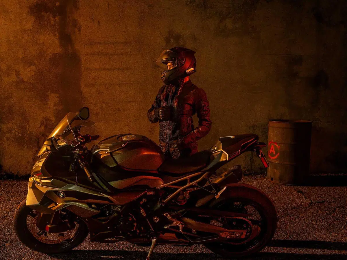 SENA Apex e Apex Plus, gli interfoni con batteria intercambiabile (4)
