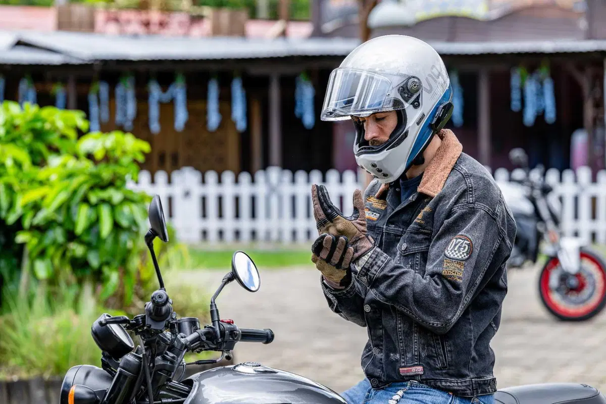 SENA Apex e Apex Plus, gli interfoni con batteria intercambiabile (8)