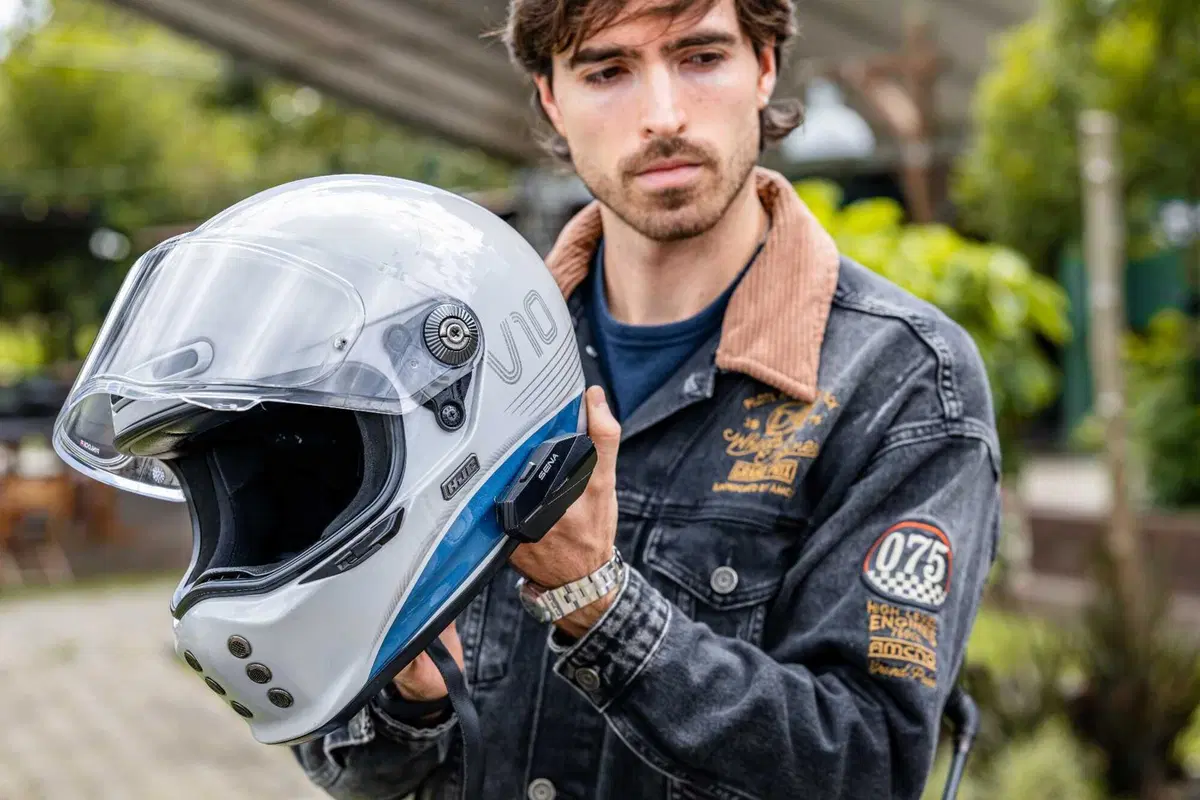 SENA Apex e Apex Plus, gli interfoni con batteria intercambiabile (9)