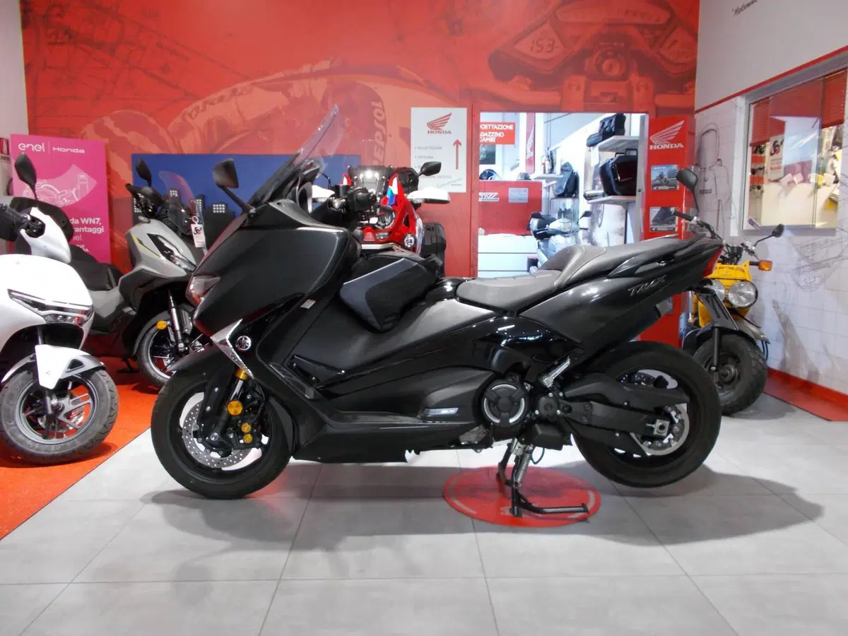 Yamaha T-Max 530 SX (2017 - 19) (4)