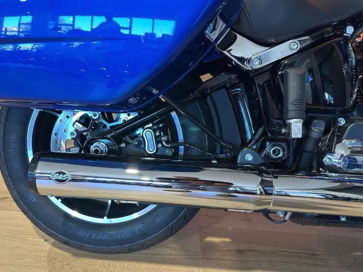 Harley-Davidson Low Rider ST (2025 - 26) (7)