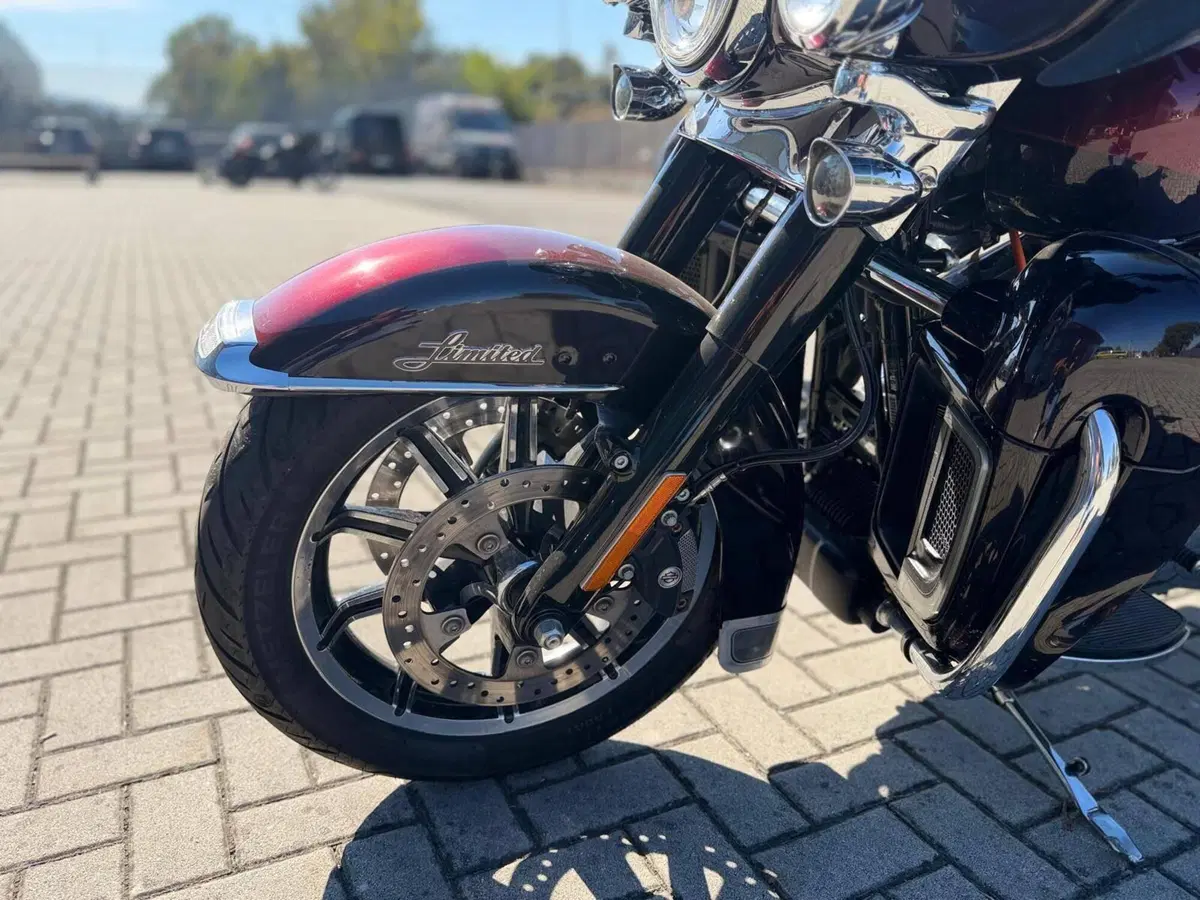 Harley-Davidson 1690 Electra Glide Ultra Limited (2014 - 15) - FLHTK (3)