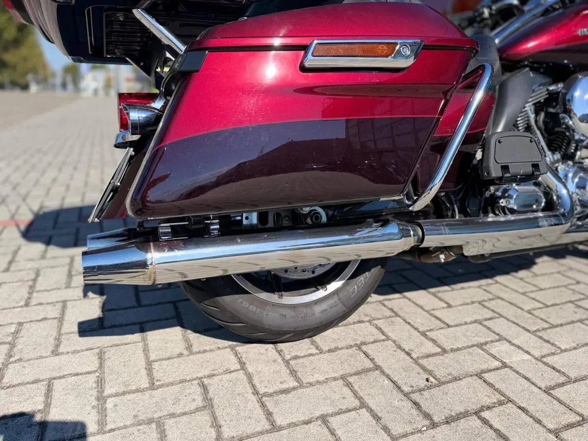 Harley-Davidson 1690 Electra Glide Ultra Limited (2014 - 15) - FLHTK (4)