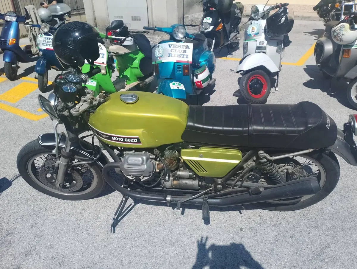 Moto Guzzi V7 sport