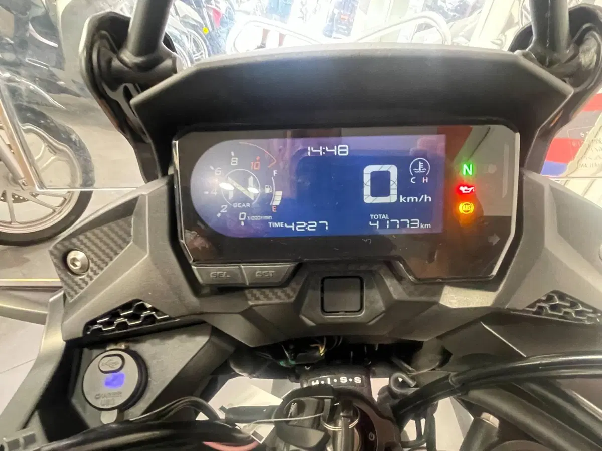 Honda CB 500 X (2022 - 23) (8)