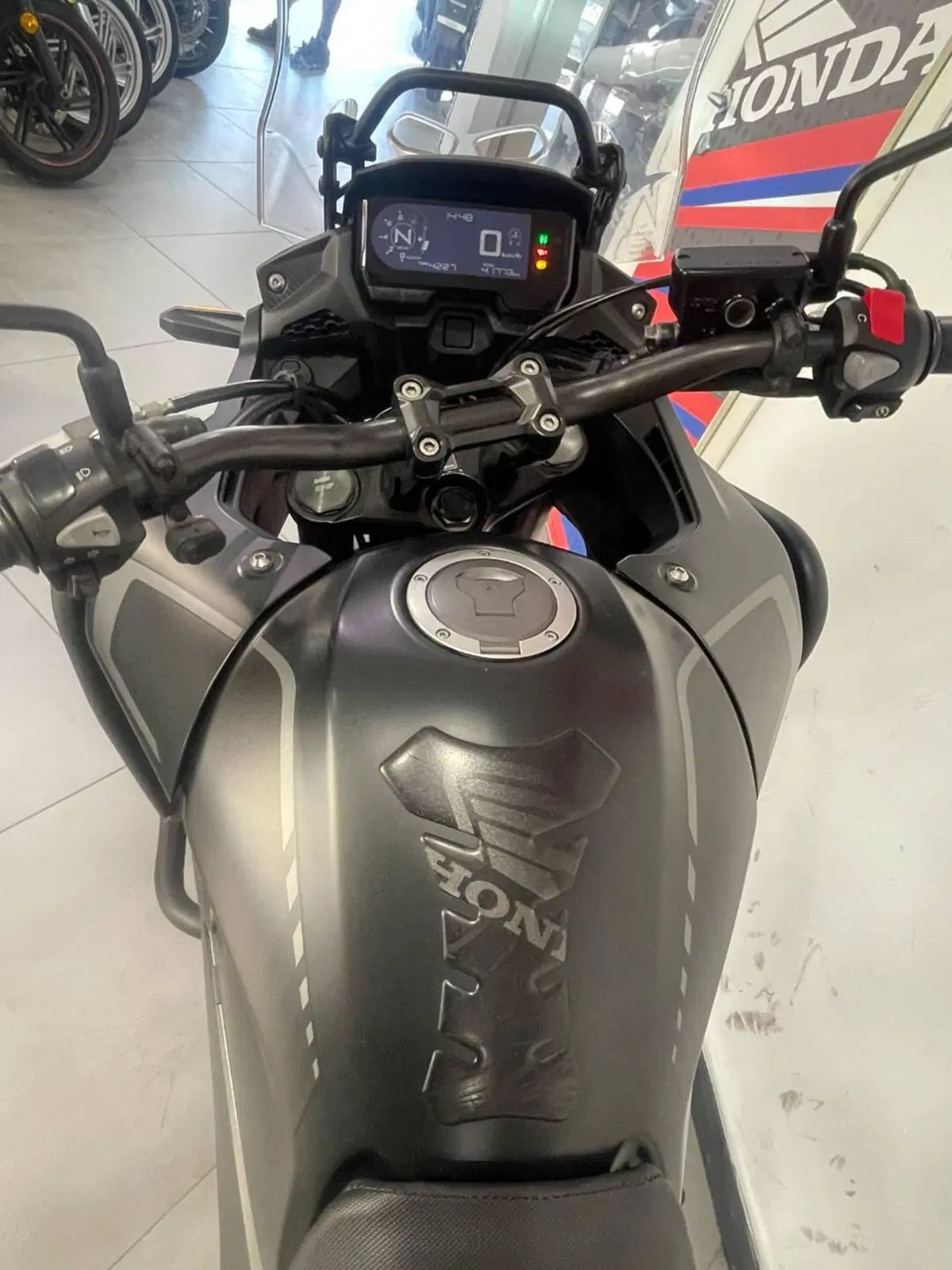 Honda CB 500 X (2022 - 23) (9)