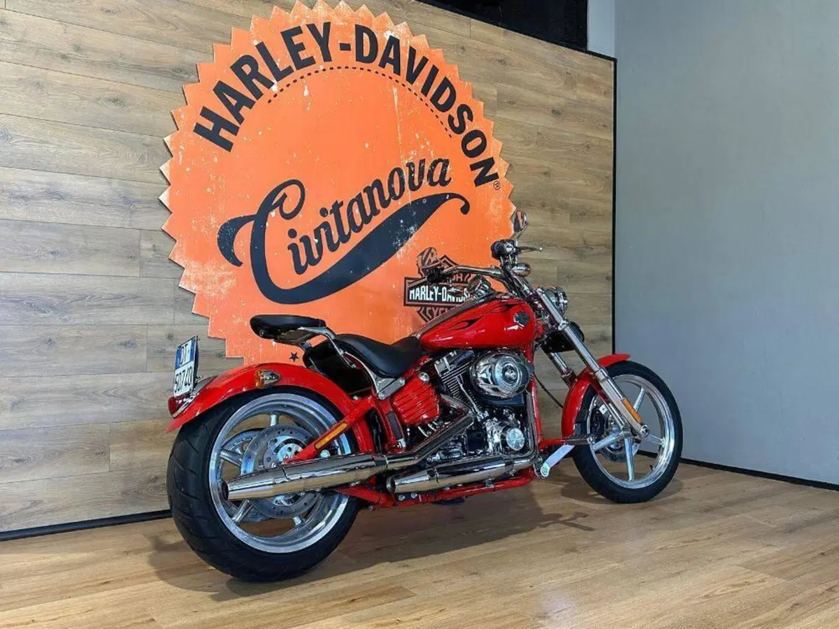 Harley-Davidson 1584 Rocker C (2009 - 11) - FXCWC (3)