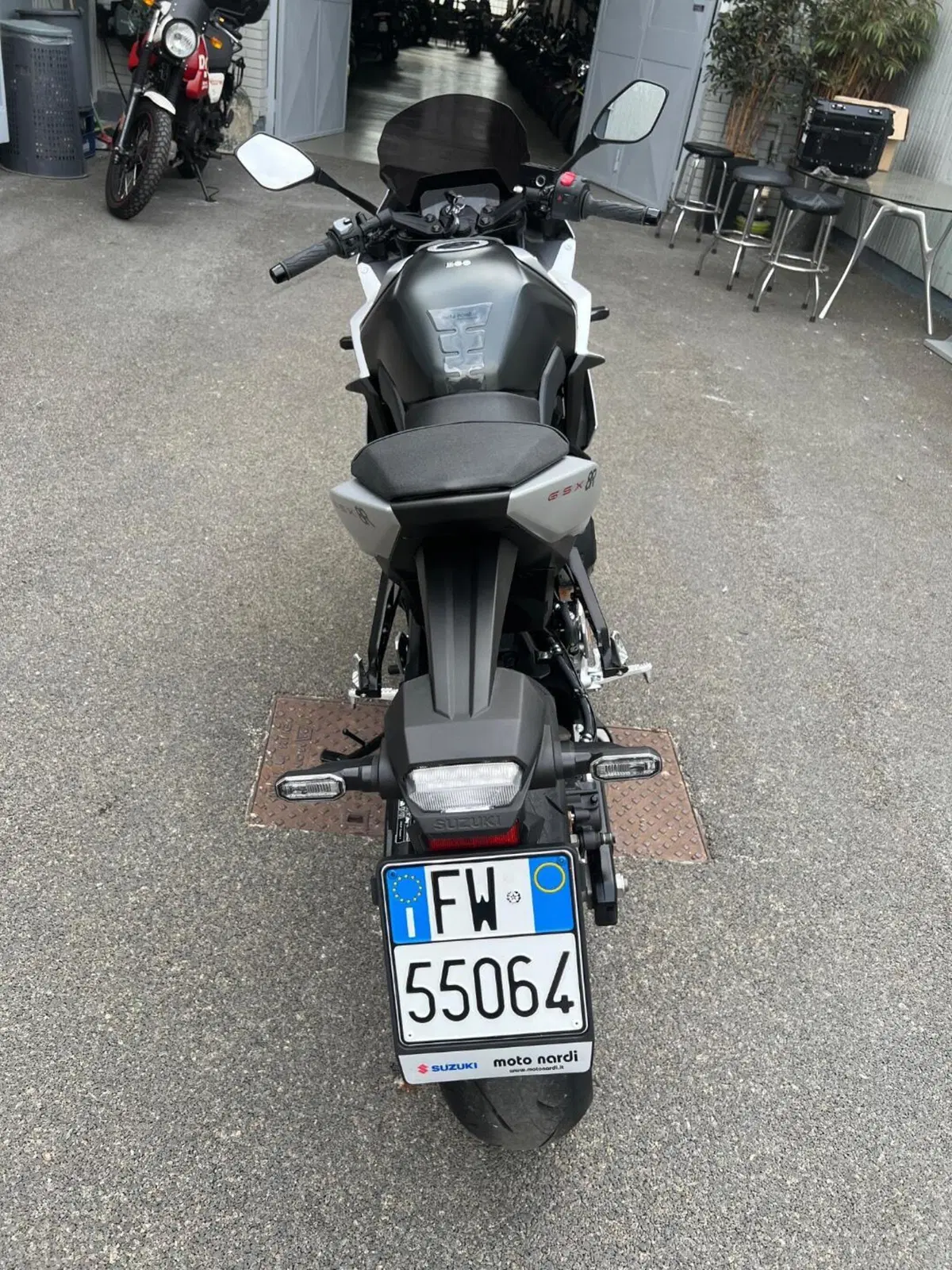 Suzuki GSX-8R (2024 - 26) (4)