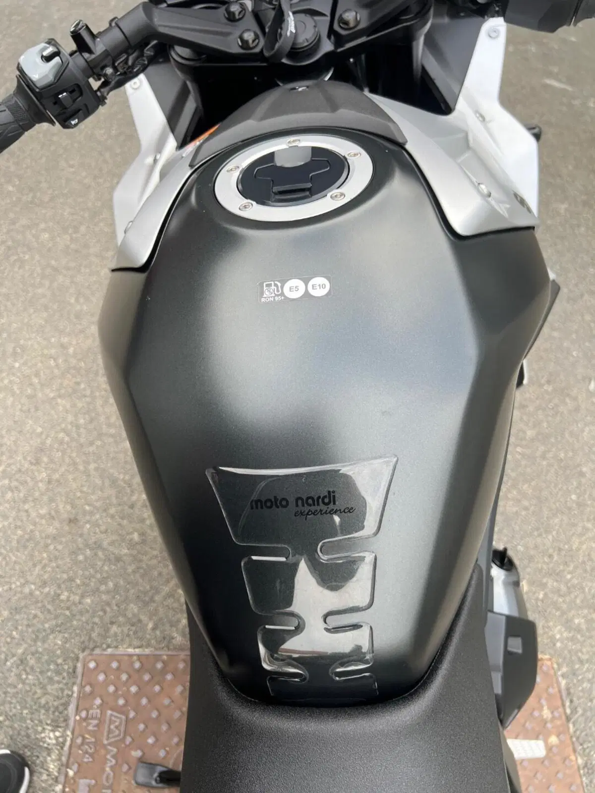 Suzuki GSX-8R (2024 - 26) (11)