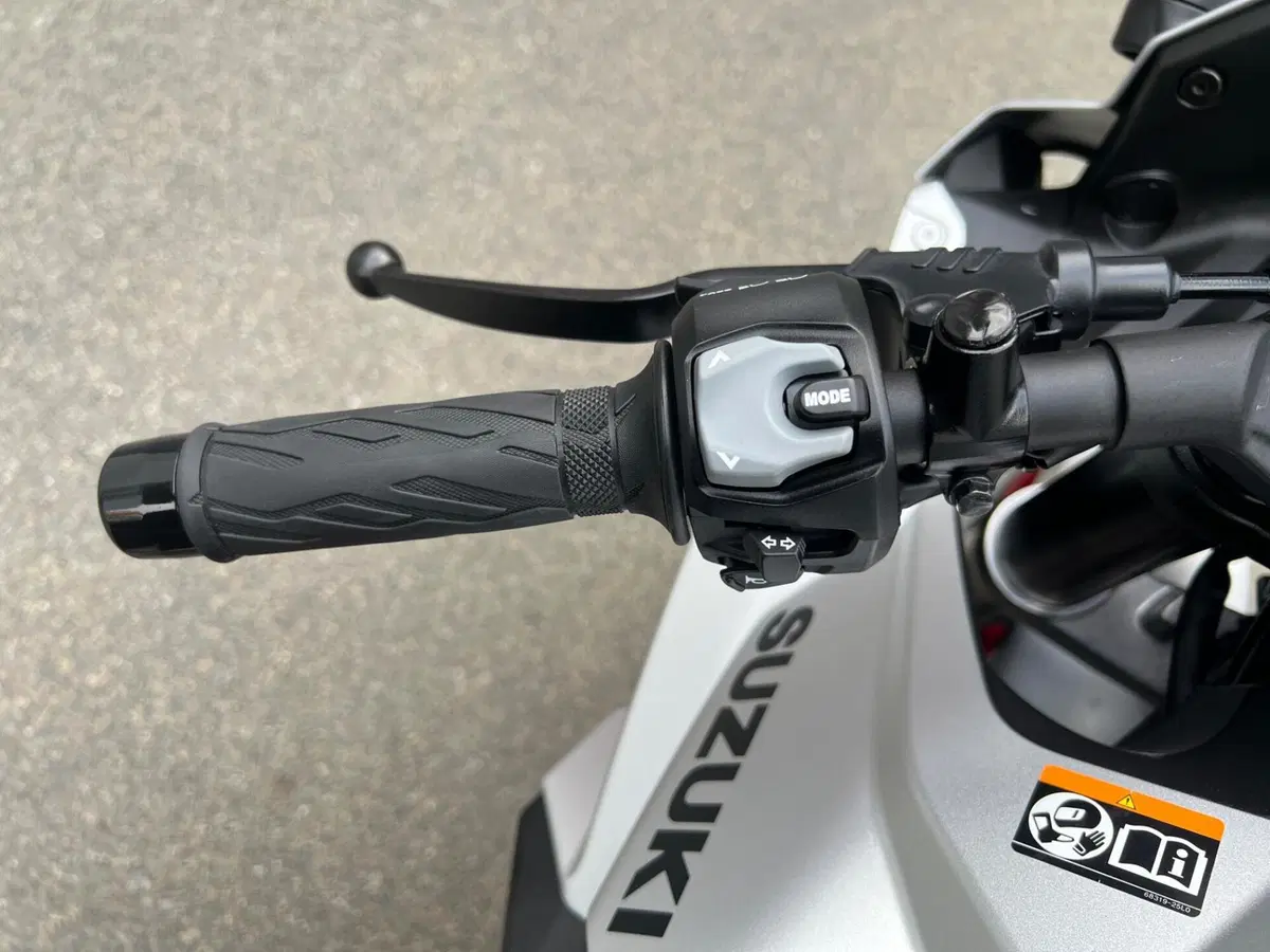 Suzuki GSX-8R (2024 - 26) (13)