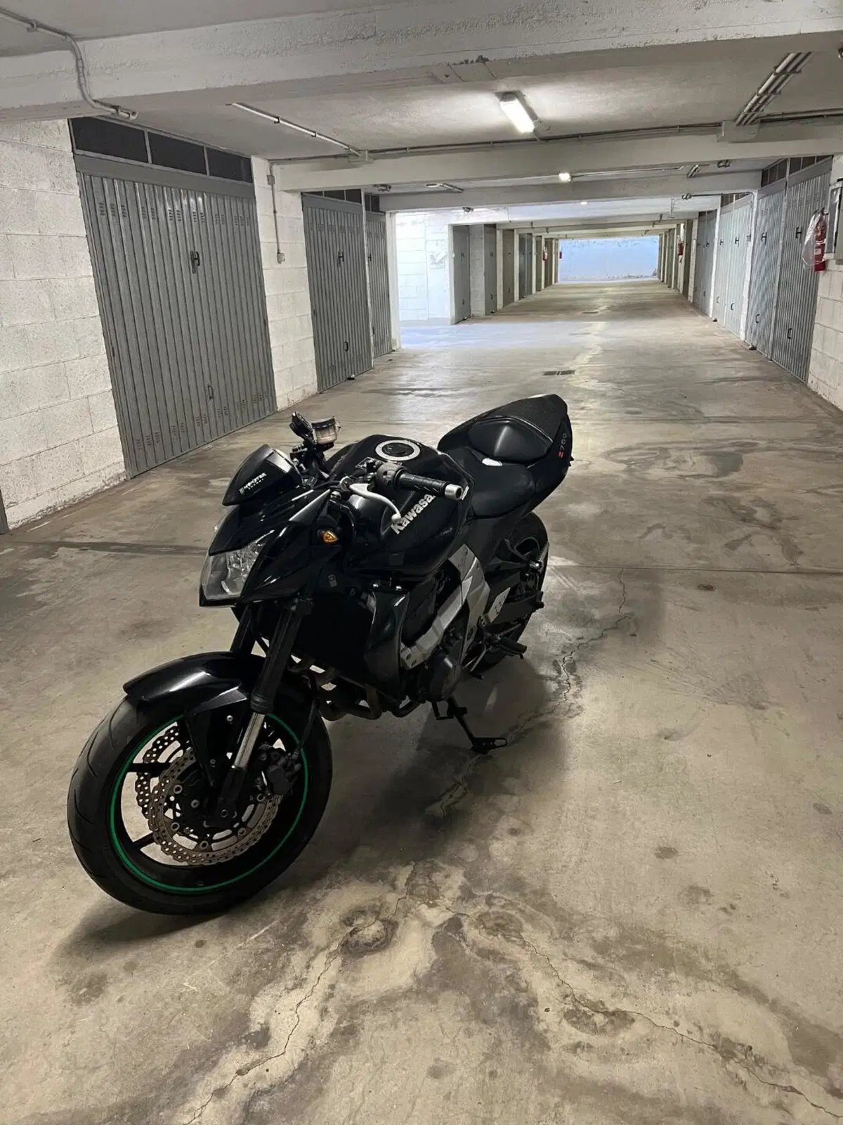 Kawasaki Z 750 (2007 - 14) (6)