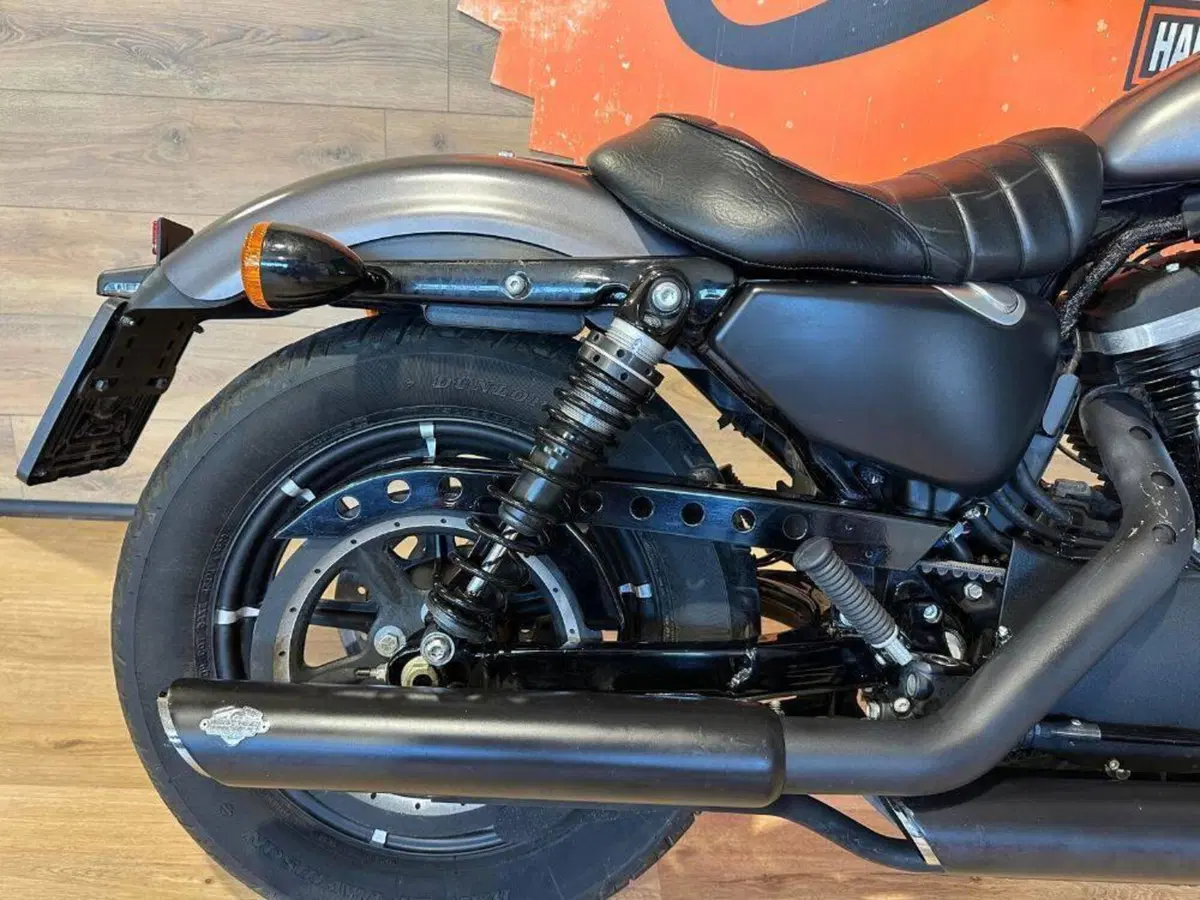 Harley-Davidson 883 Iron (2014 - 16) - XL 883N (6)