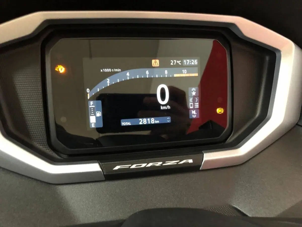 Honda Forza 350 (2025 - 26) (4)