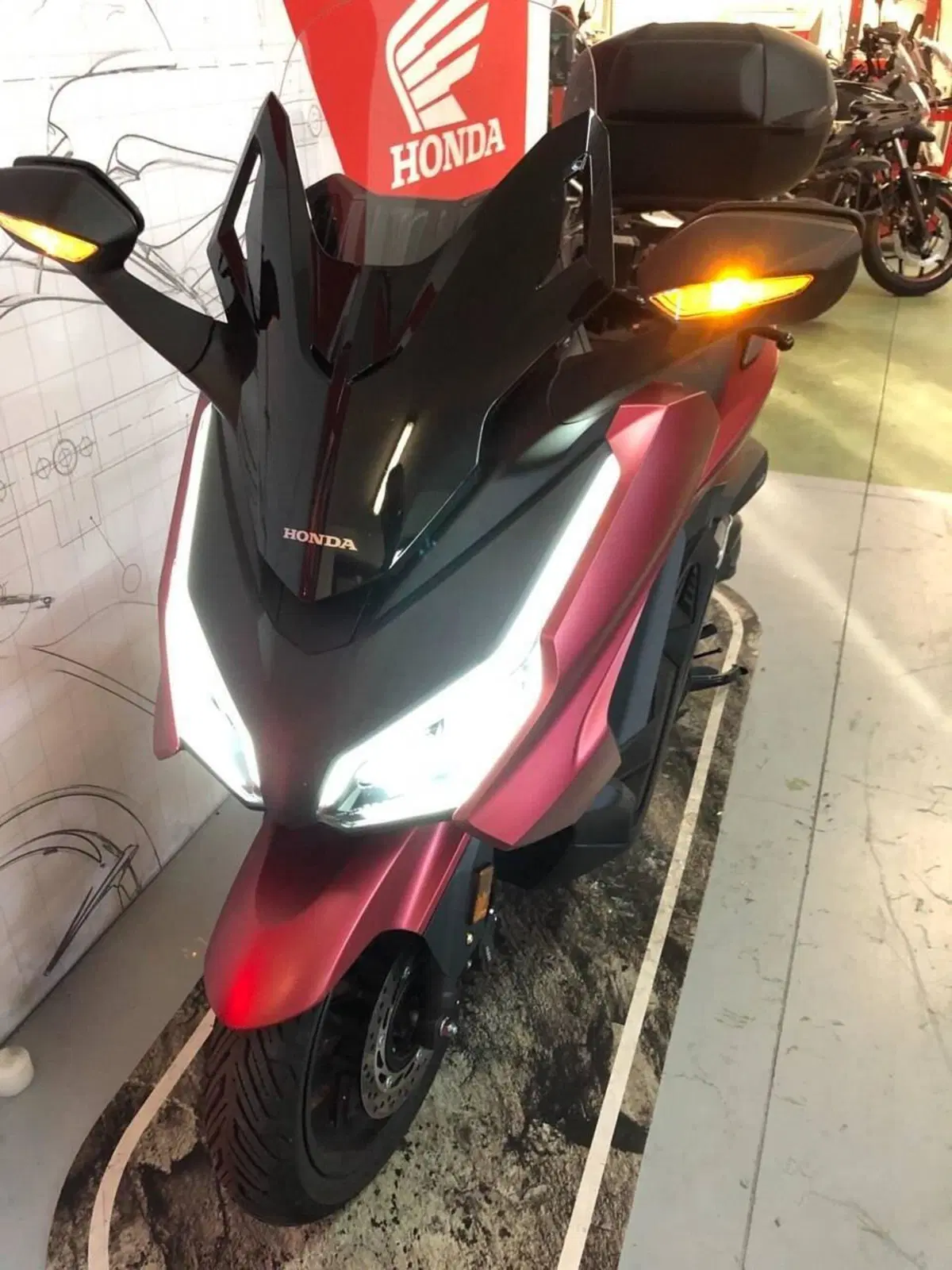 Honda Forza 350 (2025 - 26) (6)