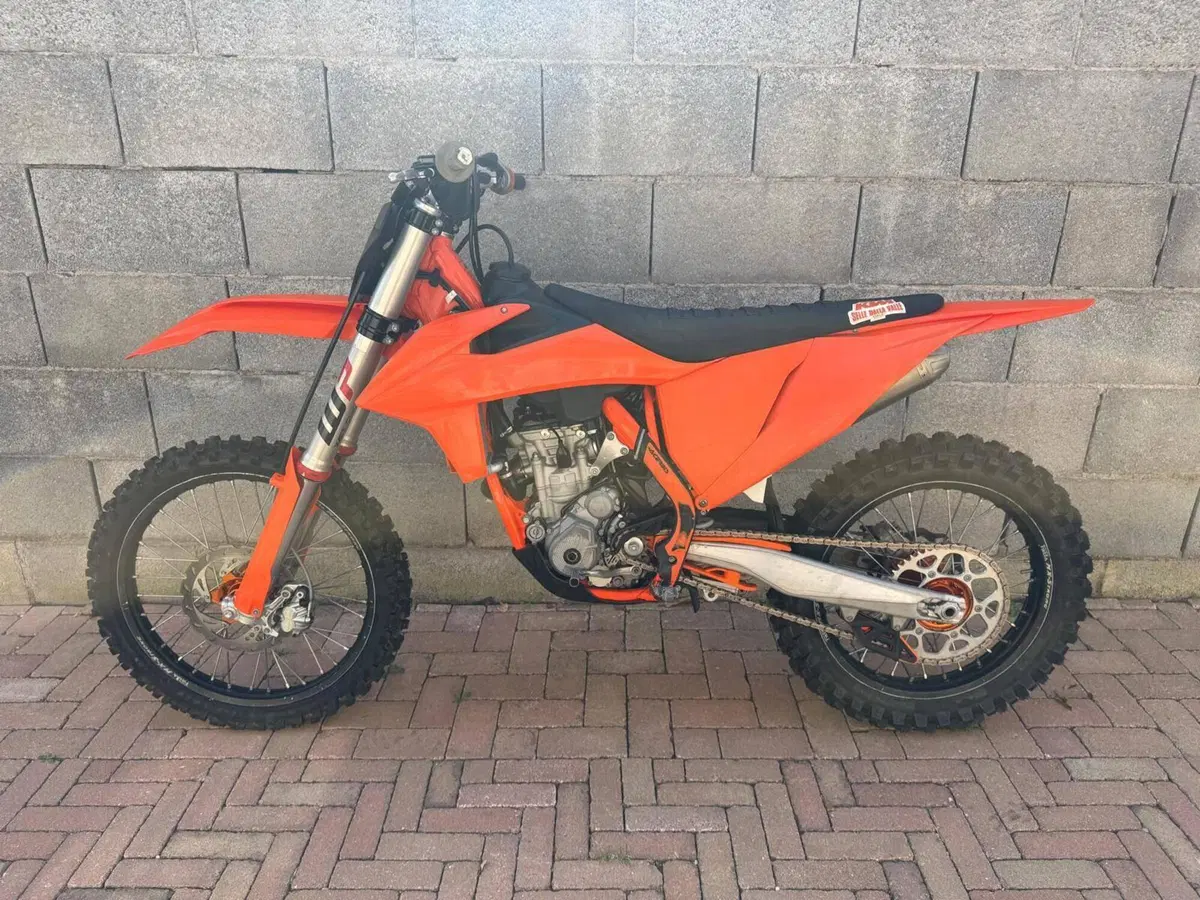 KTM 250 SX-F (2022) (2)