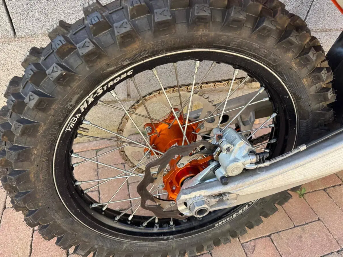 KTM 250 SX-F (2022) (5)