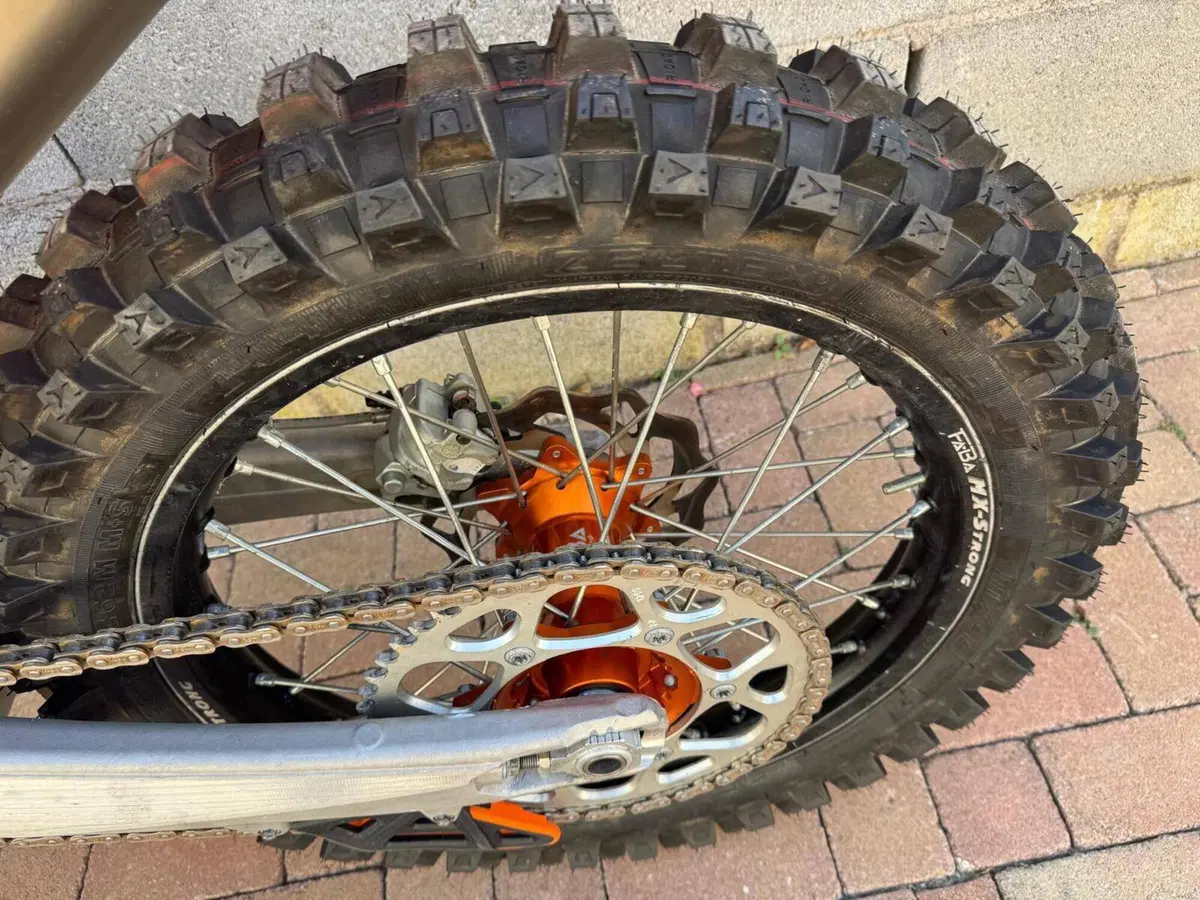 KTM 250 SX-F (2022) (7)