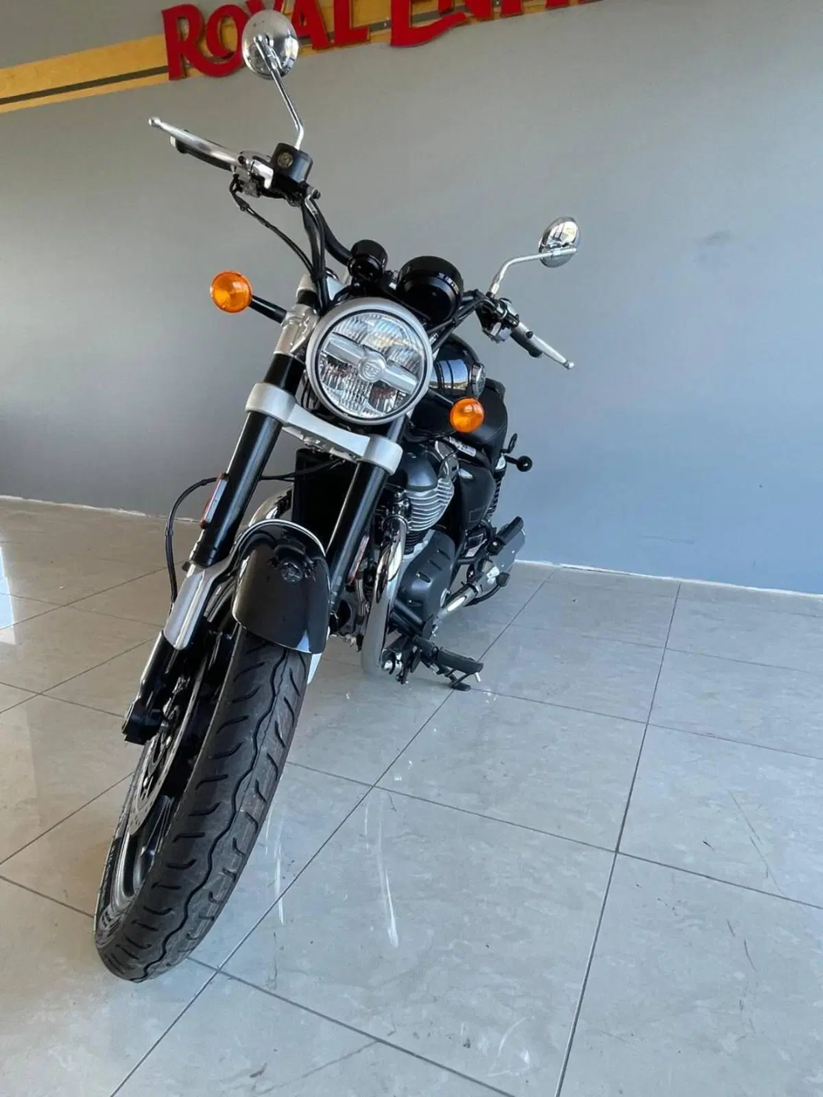 Royal Enfield Super Meteor 650 (2023 - 26) (3)