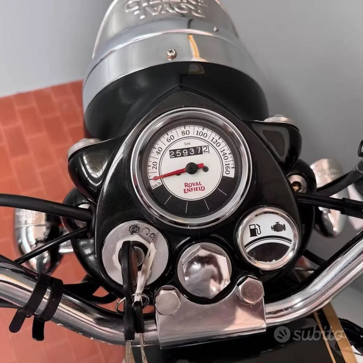 Royal Enfield Classic 500 EFI - Chrome (2017 - 20) (2)