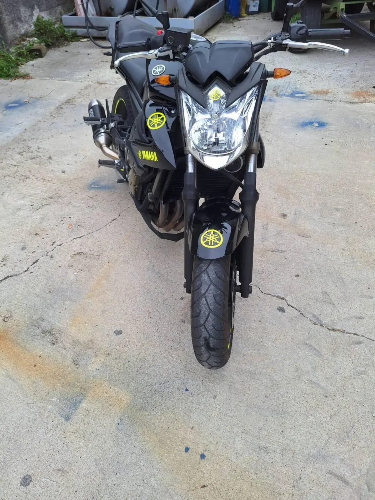 Yamaha XJ6 (2008 - 15) (3)